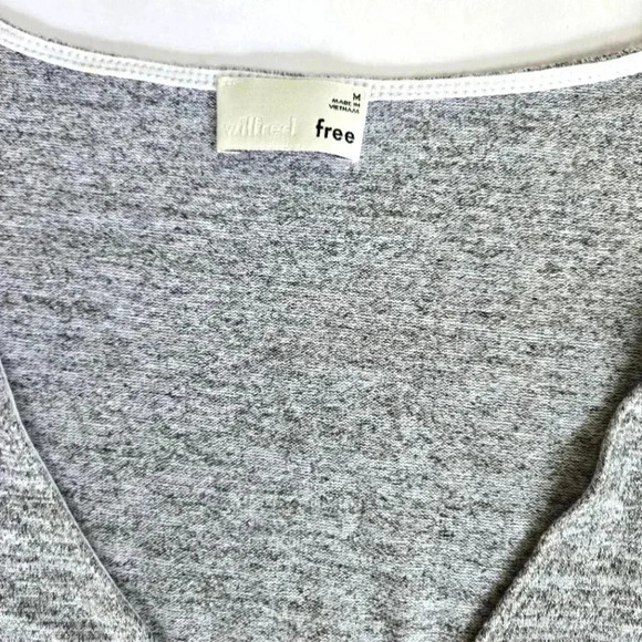 Aritzia Wilfred Free basic tunic long sleeve sweater Gray Pockets sz M - Picture 3 of 10